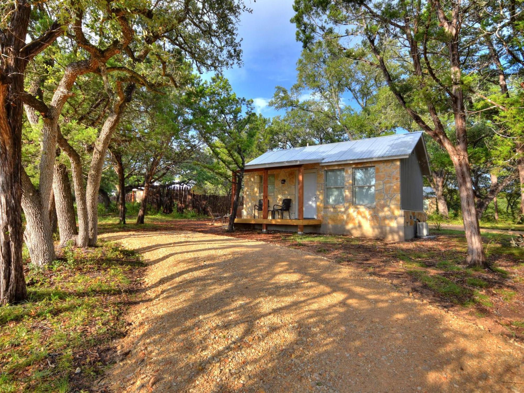 Cabins At Flite Acres - Morning Dove Wimberley Buitenkant foto